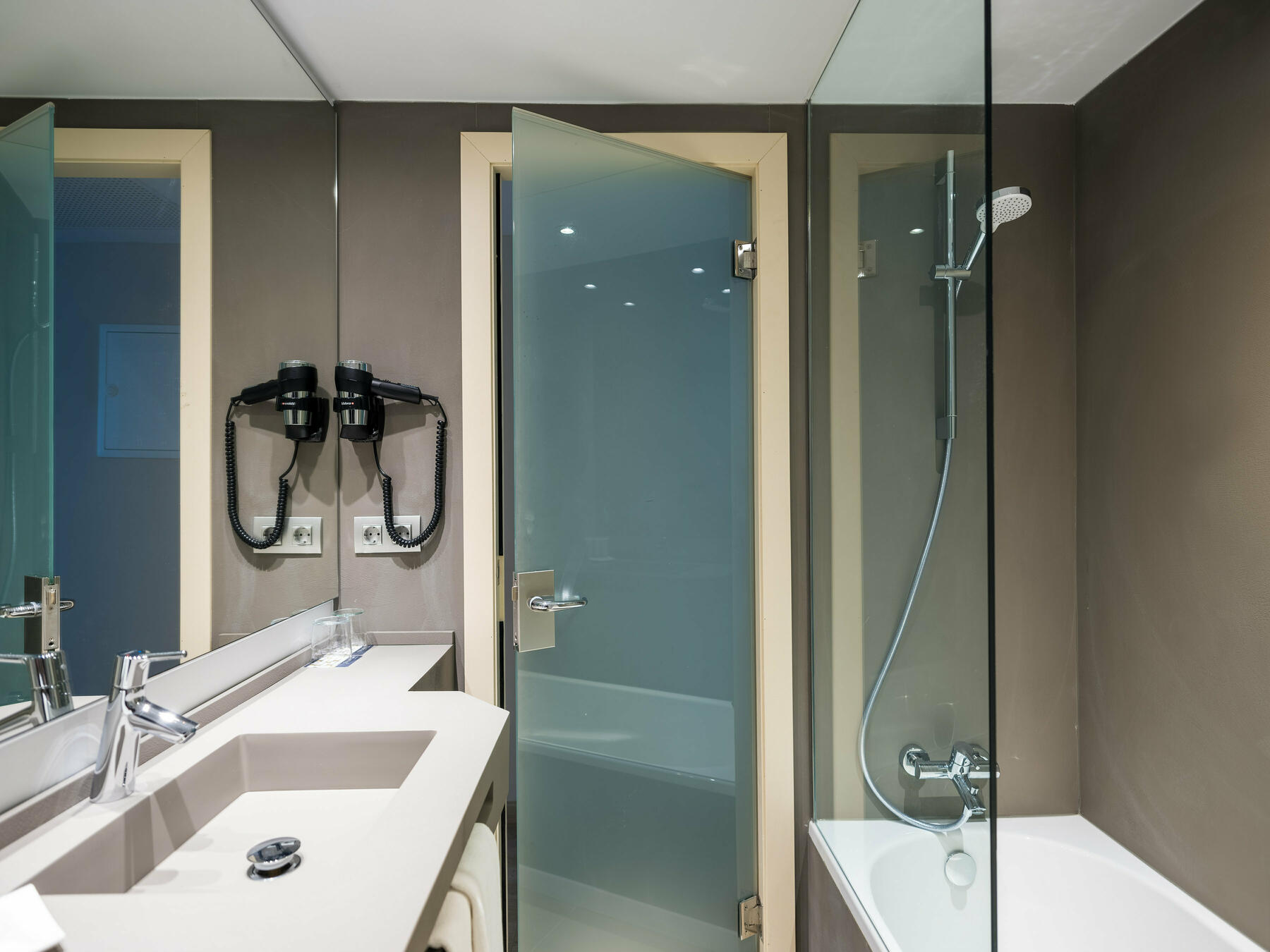 Baño bañera v4.jpg